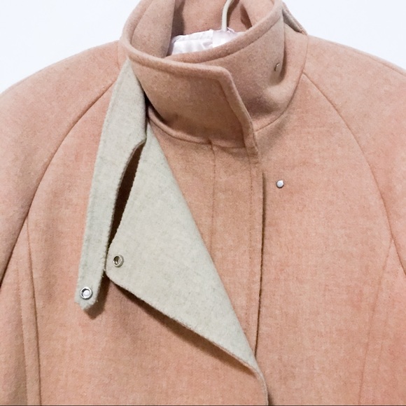 Peach wool coat with de/attachable fur - Picture 13 of 16
